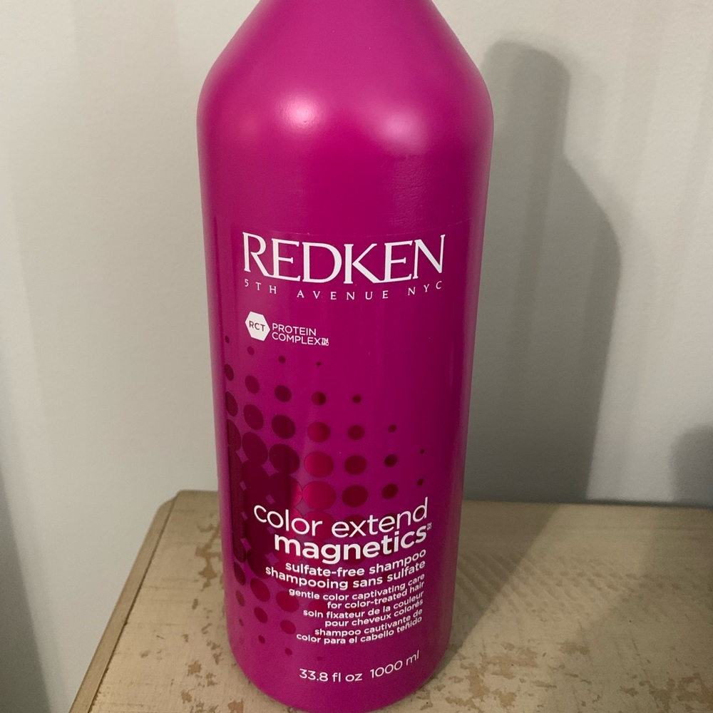 Redken Color Extend Magnetics Sulfate-Free Shampoo, New